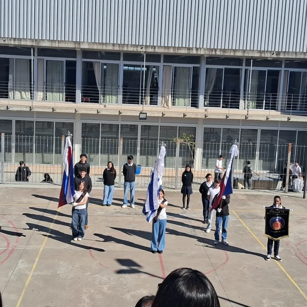 Comunidad educativa del Liceo N.&deg; 3